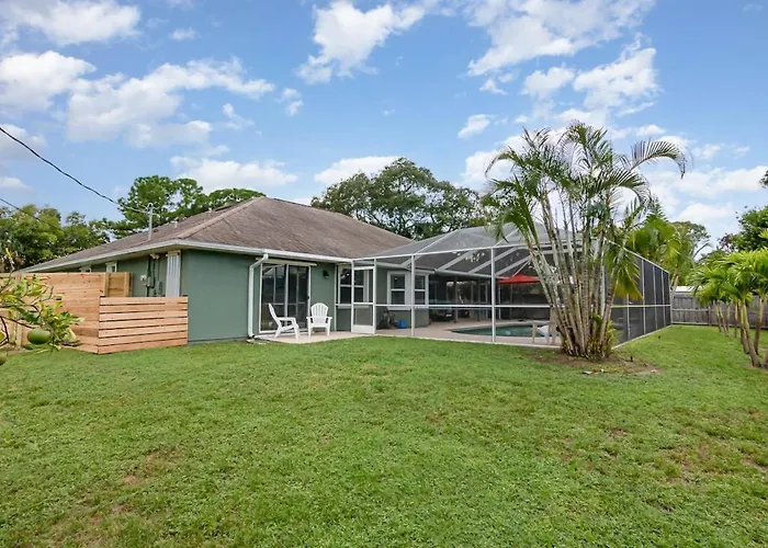 Spacious Luxury Pool Home Oasis - 8Mi To Airport