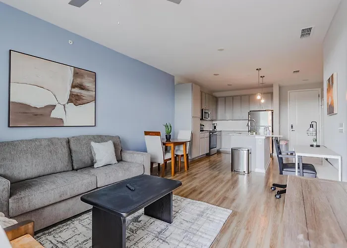 Landing Chic 1Bd Clubhouse Gym