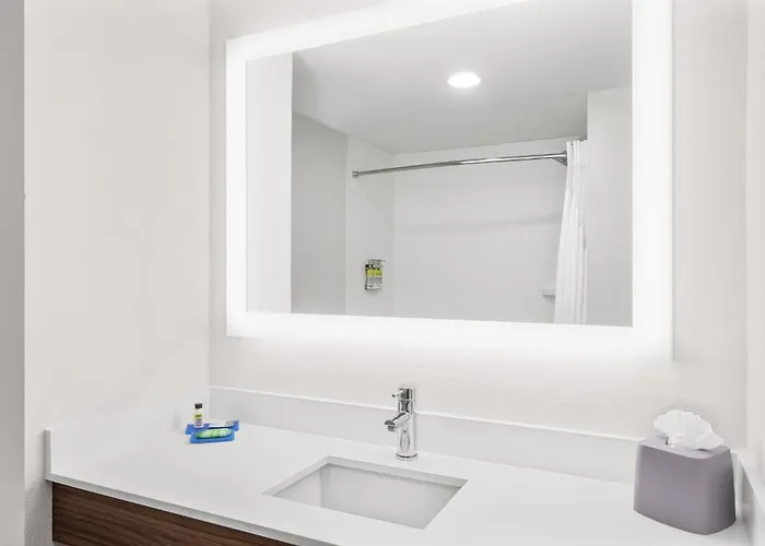 Holiday Inn Express Hotel & Suites Palm Bay By Ihg
